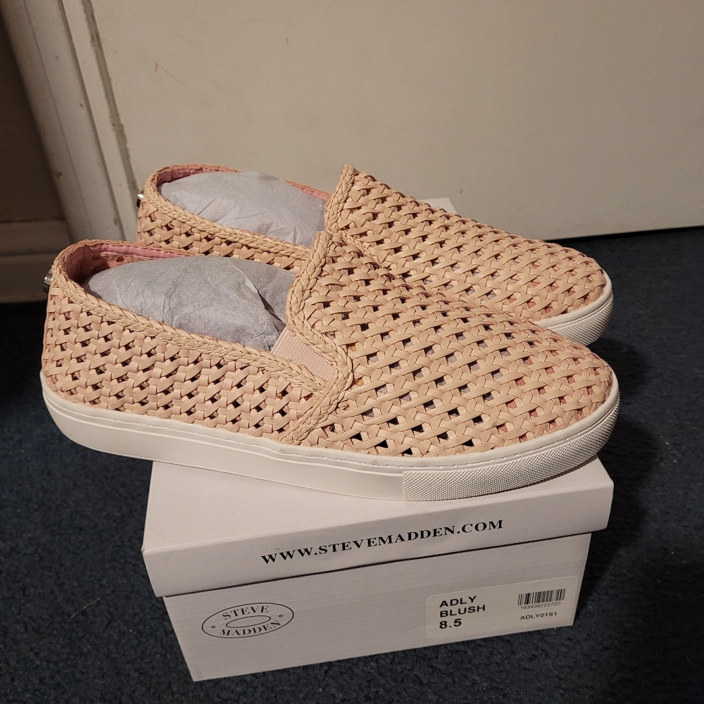 Steve Madden Adly Slip-on Sneaker